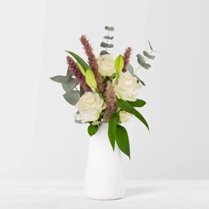 Weißer Schnittblumen-Mix mit Lilien, Rosen & Pampasgras Kracherpreis