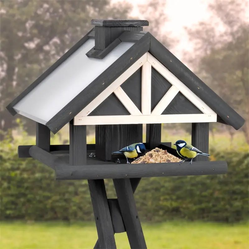 B-Ware: VOSS.garden "Tolga" - massives Vogelhaus mit Metalldach, inkl. Ständer Expressversand