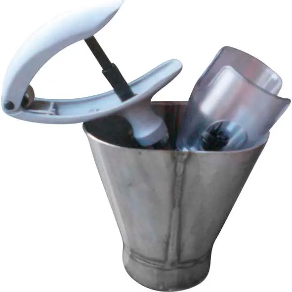 Neue Ware Halterung für ECO-Matic Spritzen